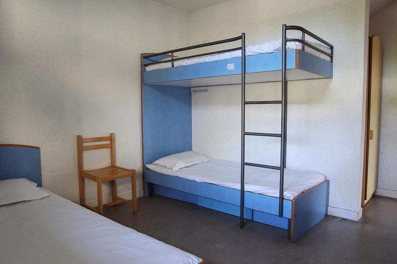 Auberge De Jeunesse Hi Genets Bagian luar foto