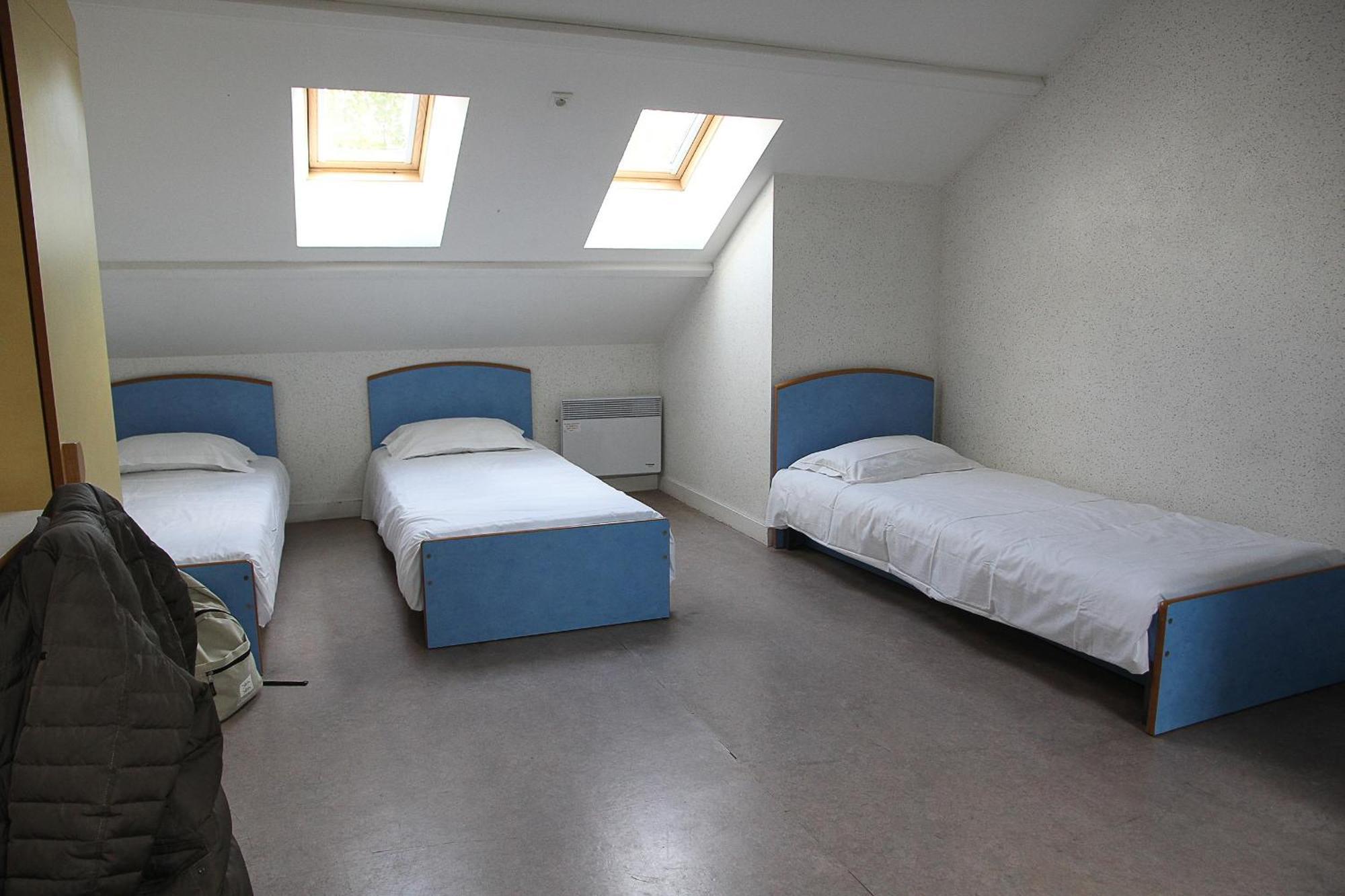 Auberge De Jeunesse Hi Genets Bagian luar foto